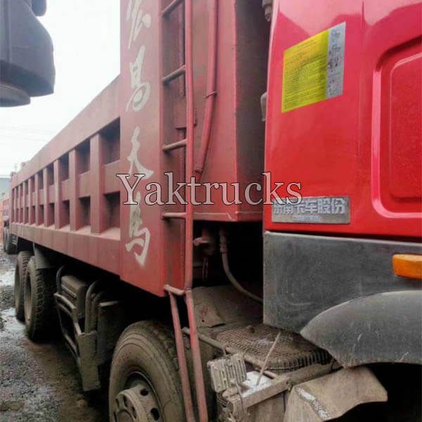 Used dump truck howo 7 380HP 2014 year 8x4 Euro IV