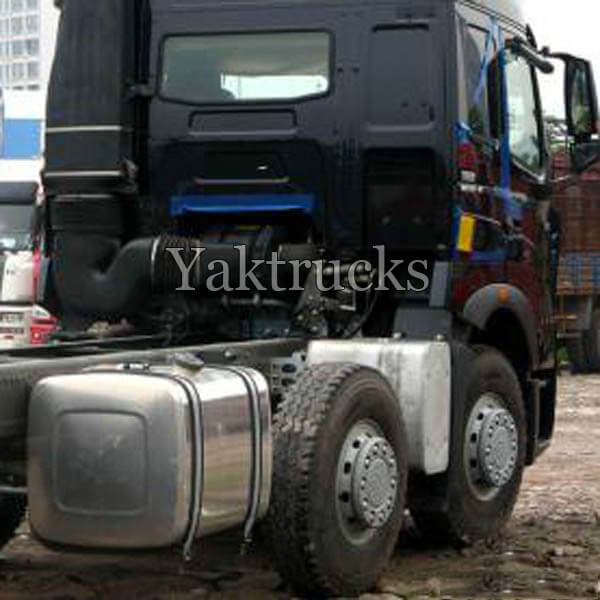 Used cargo truck Chassis HOWO A7 380HP 2014 year 8X4 Euro III