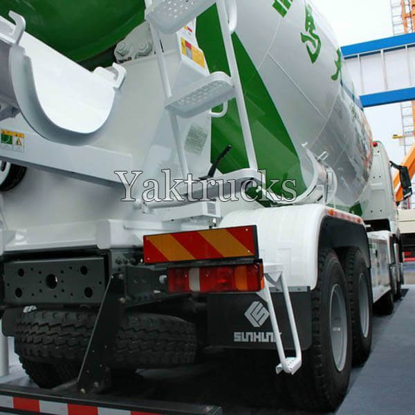 Concrete mixer HOWO T7H 360HP 2014 year 8X4 Euro IV