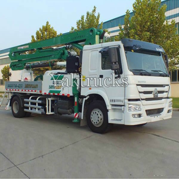 Sinotruk HOWO 340 hp 4X2 27m concrete pump truck