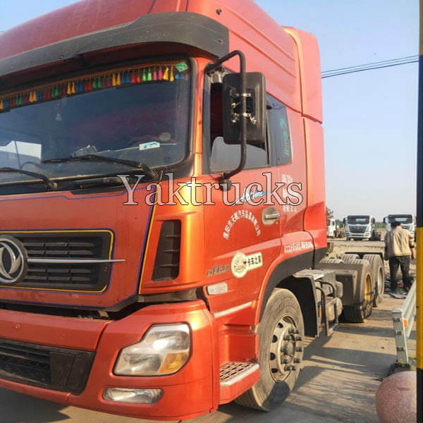 Dongfeng commercial vehicle Tianlong heavy truck light weight modle 420 Horsepower 6X4 tractor